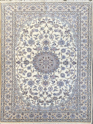 Fine Hand-Knotted Persian Naien Carpet