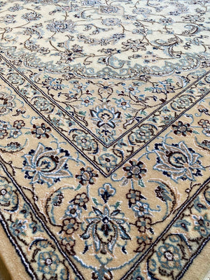 Fine Hand-Knotted Persian Naien Carpet