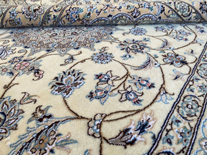 Fine Hand-Knotted Persian Naien Carpet