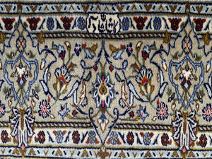 Fine Hand-Knotted Persian Kashan Carpet