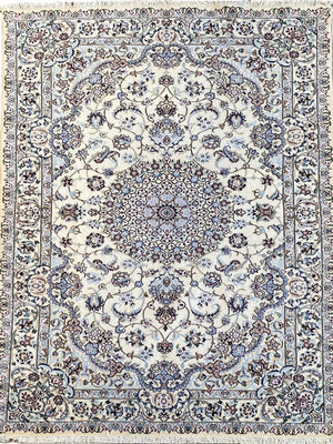 Fine Hand-Knotted Persian Naien Carpet