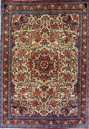 Fine Hand-Knotted Persian Bidjar Rug