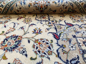 Fine Hand-Knotted Persian Kashan Carpet