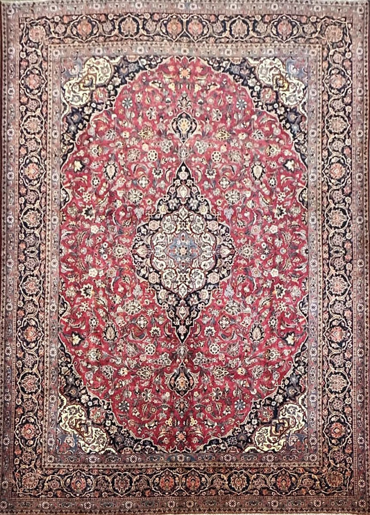 Fine Hand-Knotted Persian Kashan Carpet