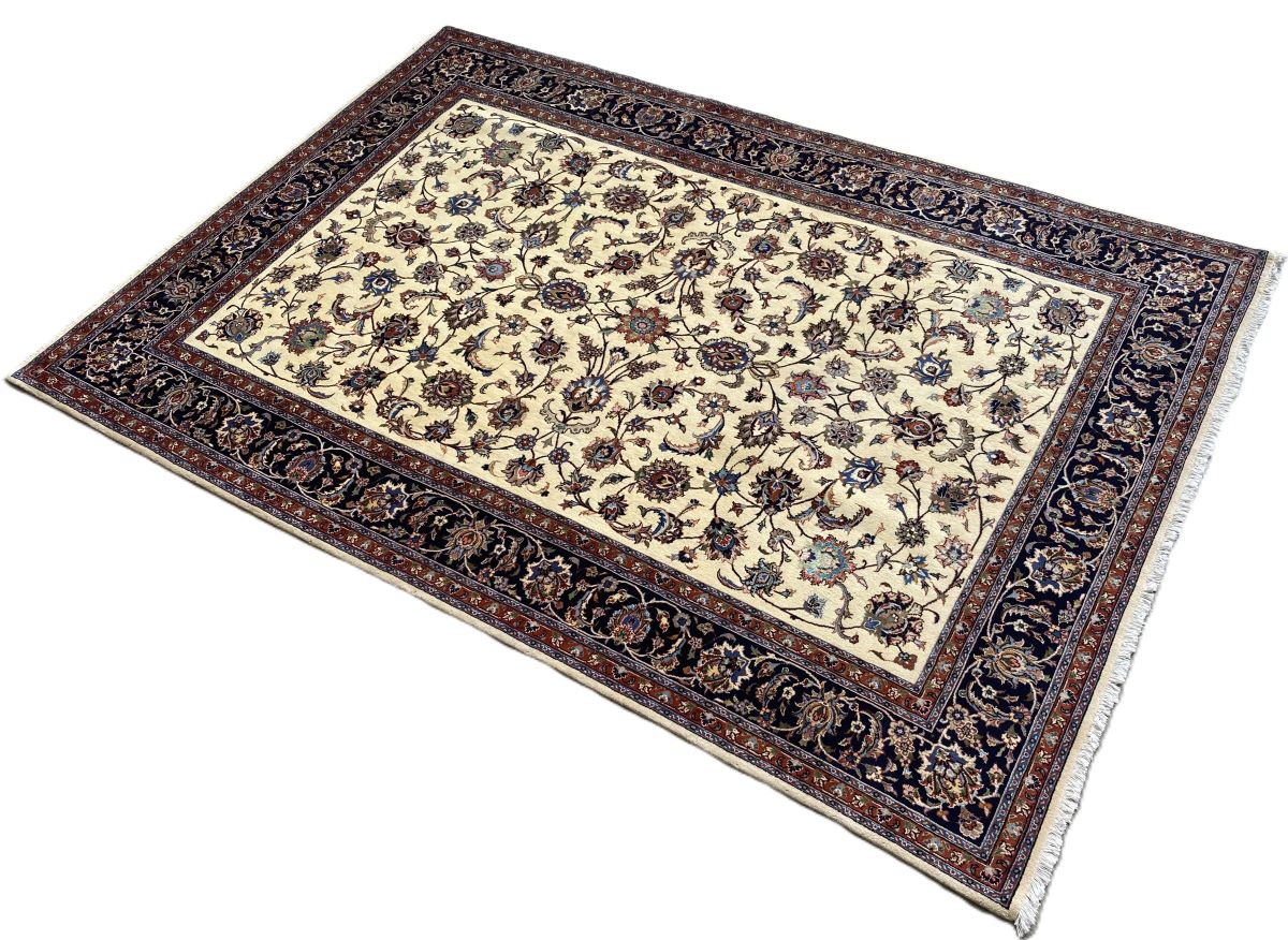 Superfine Hand-Knotted Persian Sarouq Carpet