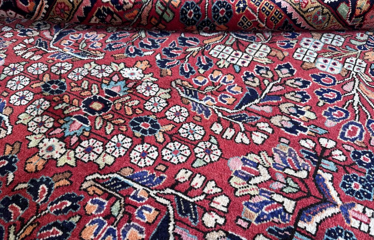 Fine Hand-Knotted Persian Jozan Rug