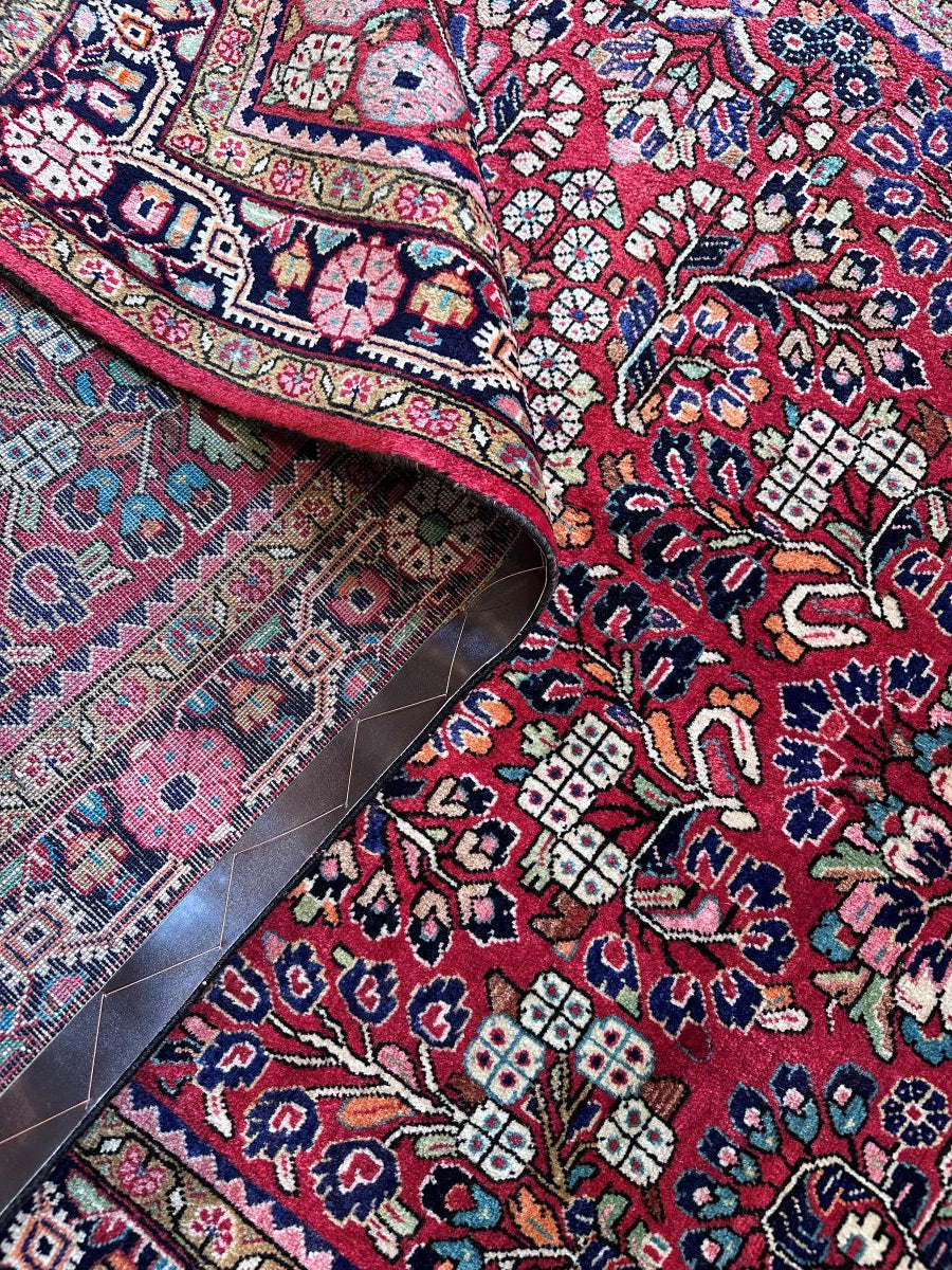 Fine Hand-Knotted Persian Jozan Rug