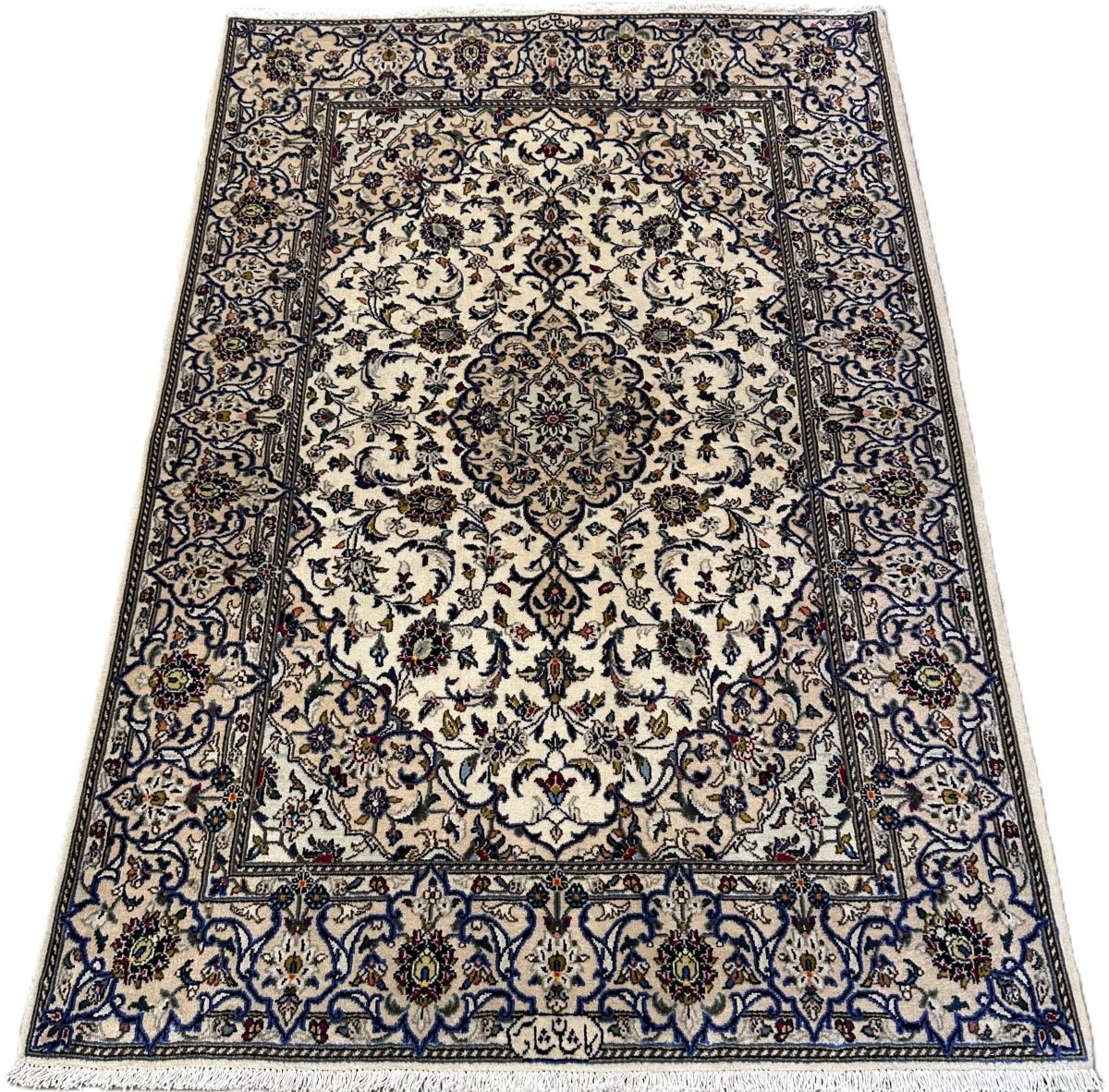Fine Hand-Knotted Persian Kashan Carpet