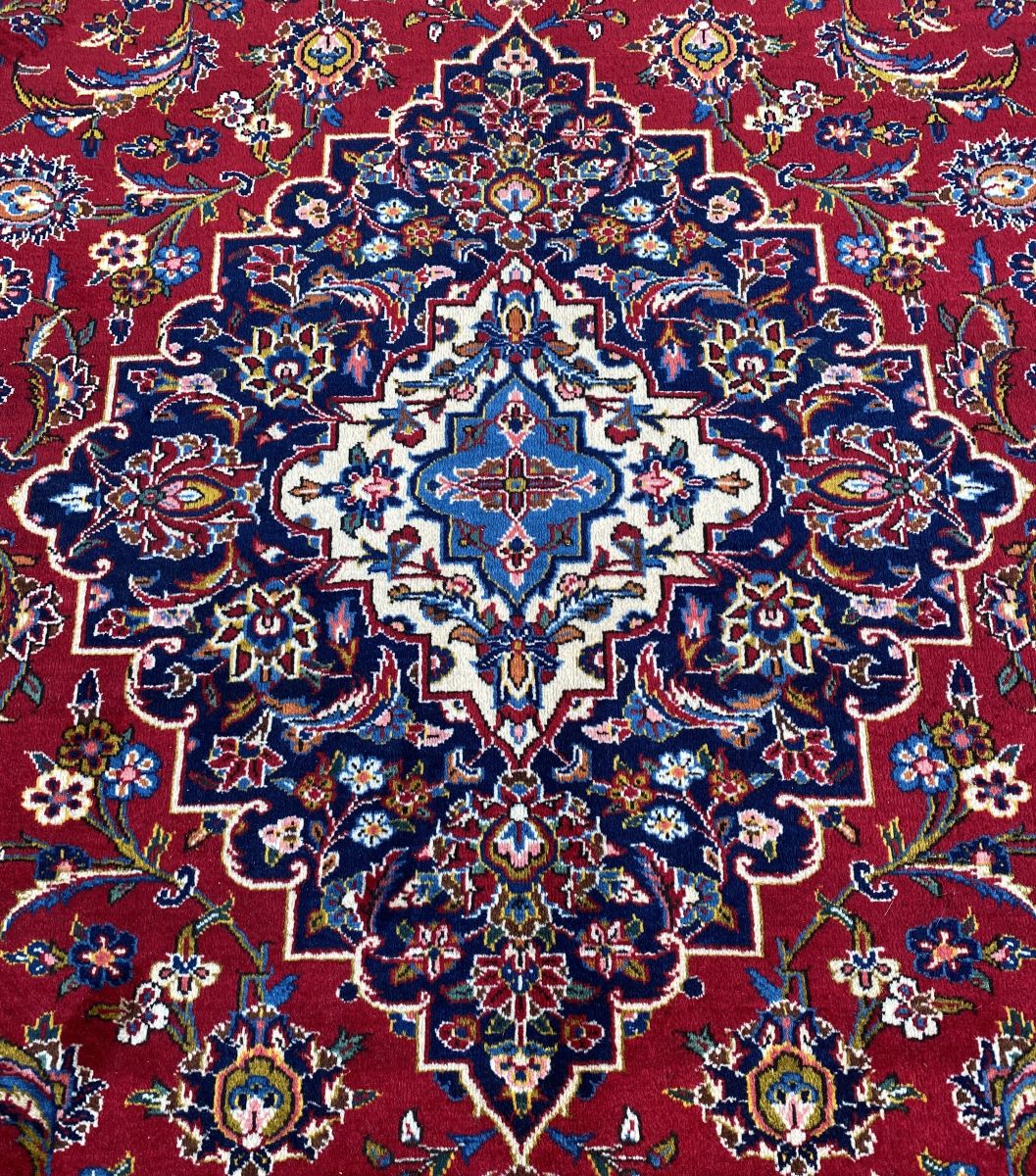Fine Hand-knotted Persian Kashan Carpet