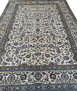 Fine Hand-Knotted Persian Kashan Carpet