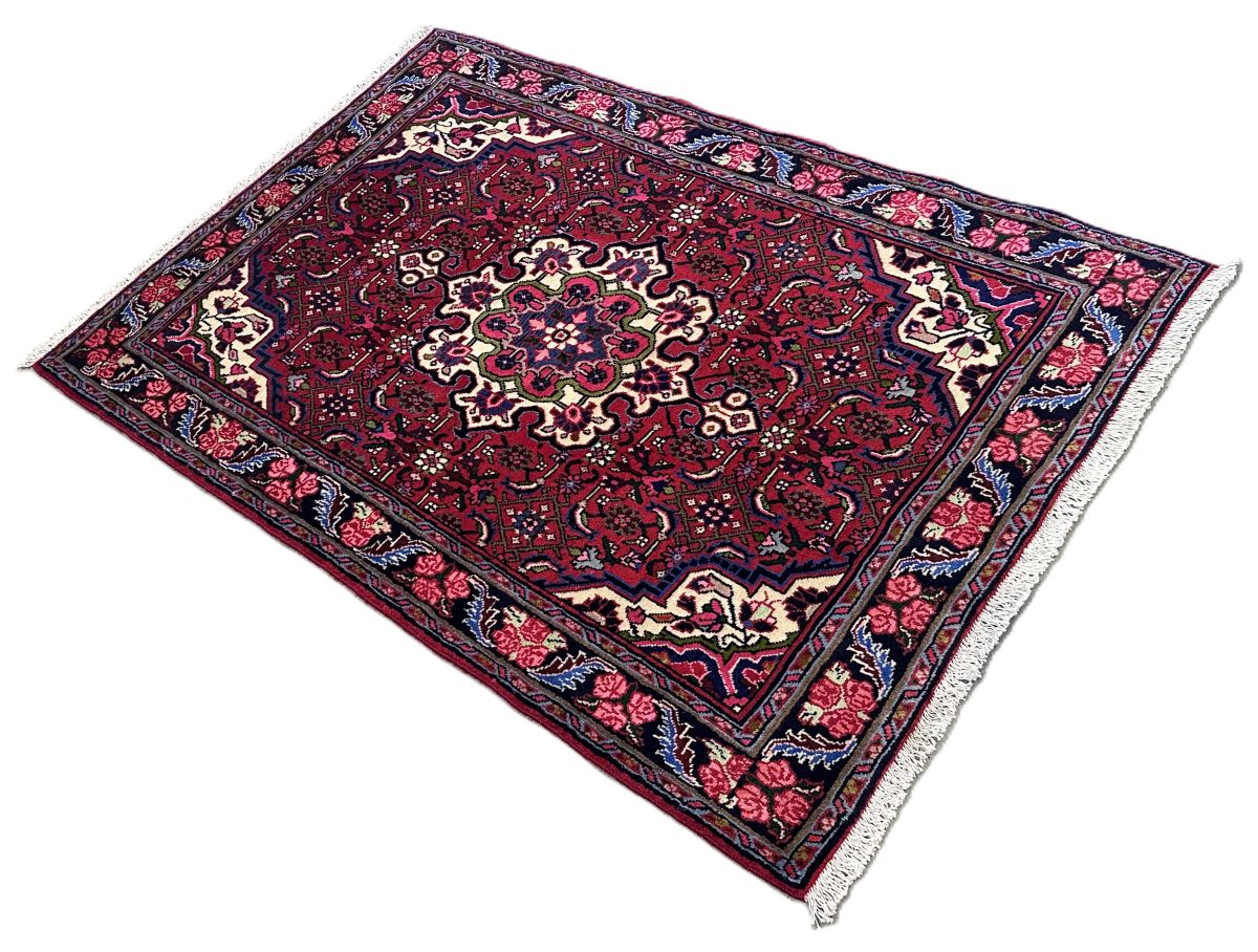 Fine Hand-Knotted Persian Bidjar Rug