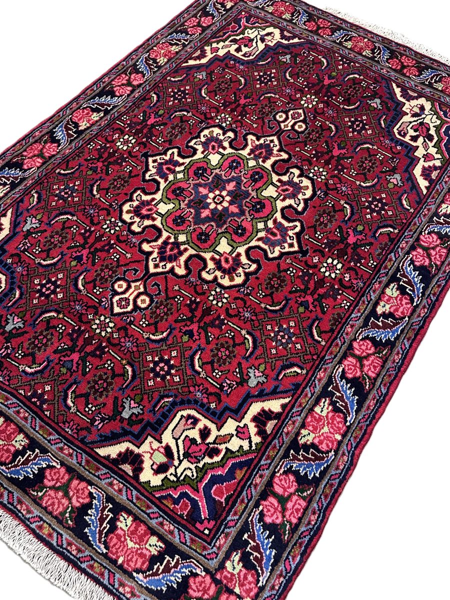 Fine Hand-Knotted Persian Bidjar Rug