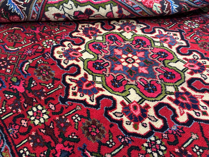Fine Hand-Knotted Persian Bidjar Rug
