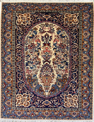 Fine Hand-Knotted Persian Sarouq Ghiasabad Carpet