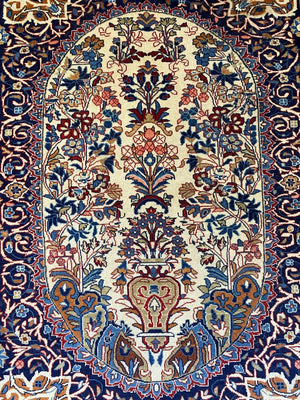 Fine Hand-Knotted Persian Sarouq Ghiasabad Carpet