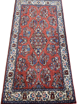 Fine Hand-Knotted Persian Sarouq Rug