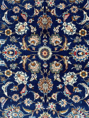 Fine Hand-Knotted Persian Kashan Carpet