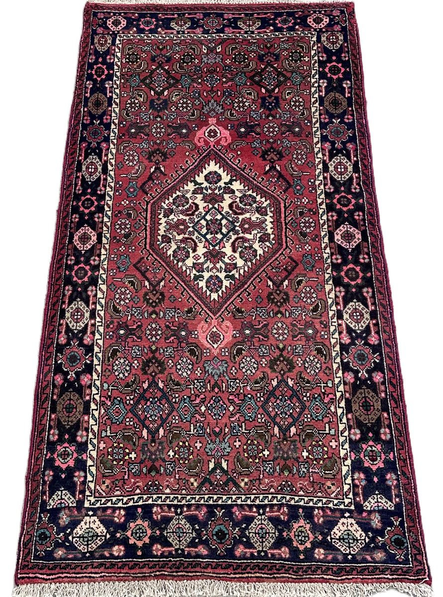 Fine Hand-Knotted Persian Bidjar Rug