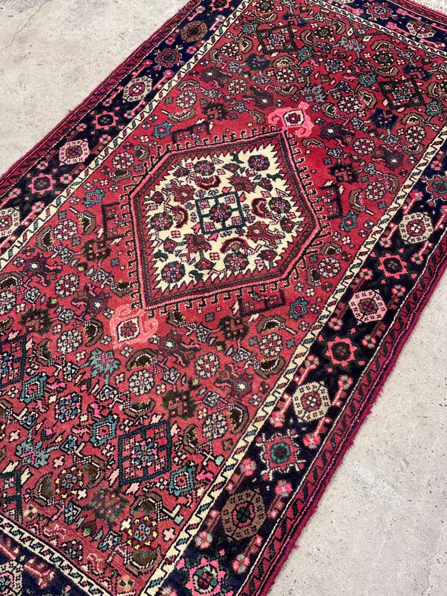 Fine Hand-Knotted Persian Bidjar Rug