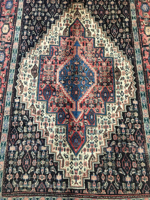 Handmade Persian Senneh Sanandaj Rug