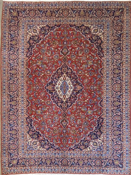 Fine Hand-Knotted Persian Kashan Carpet