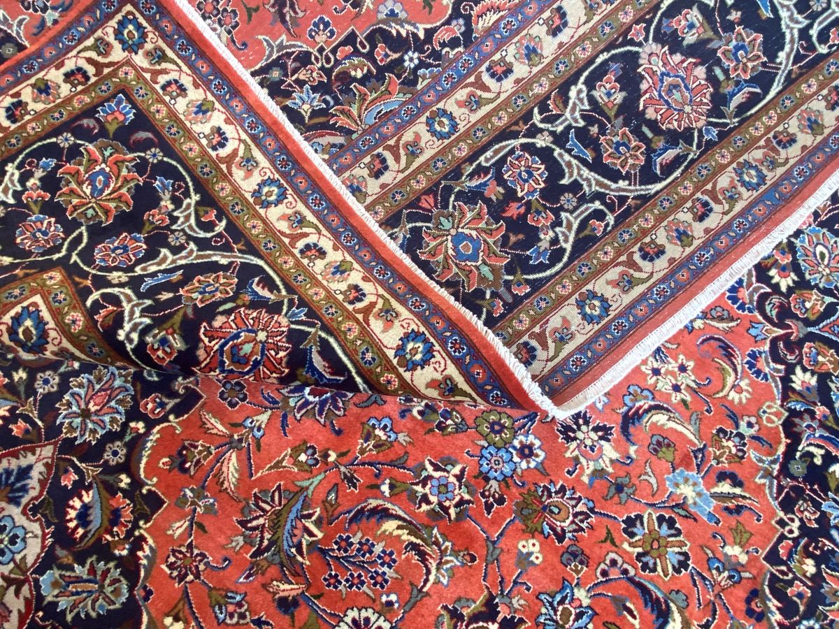 Fine Hand-Knotted Persian Kashan Carpet