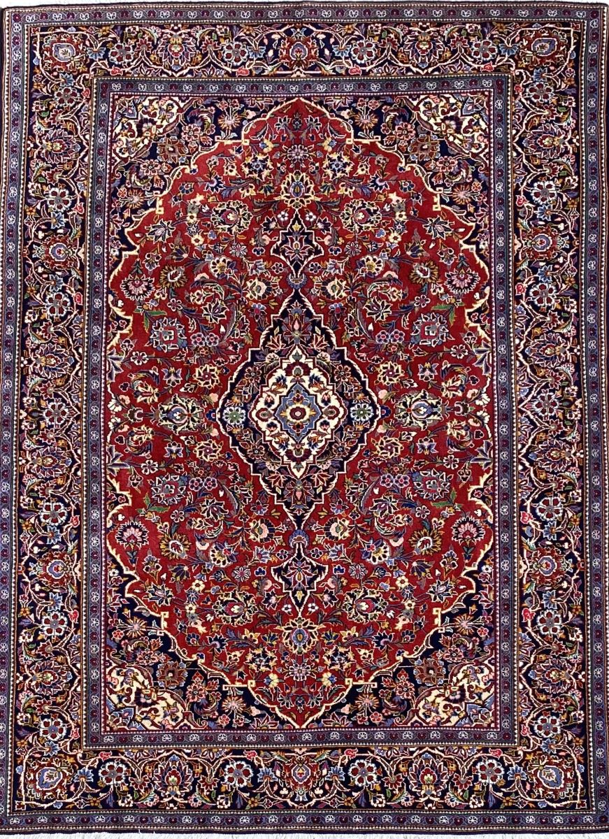 Fine Hand-Knotted Persian Kashan Carpet