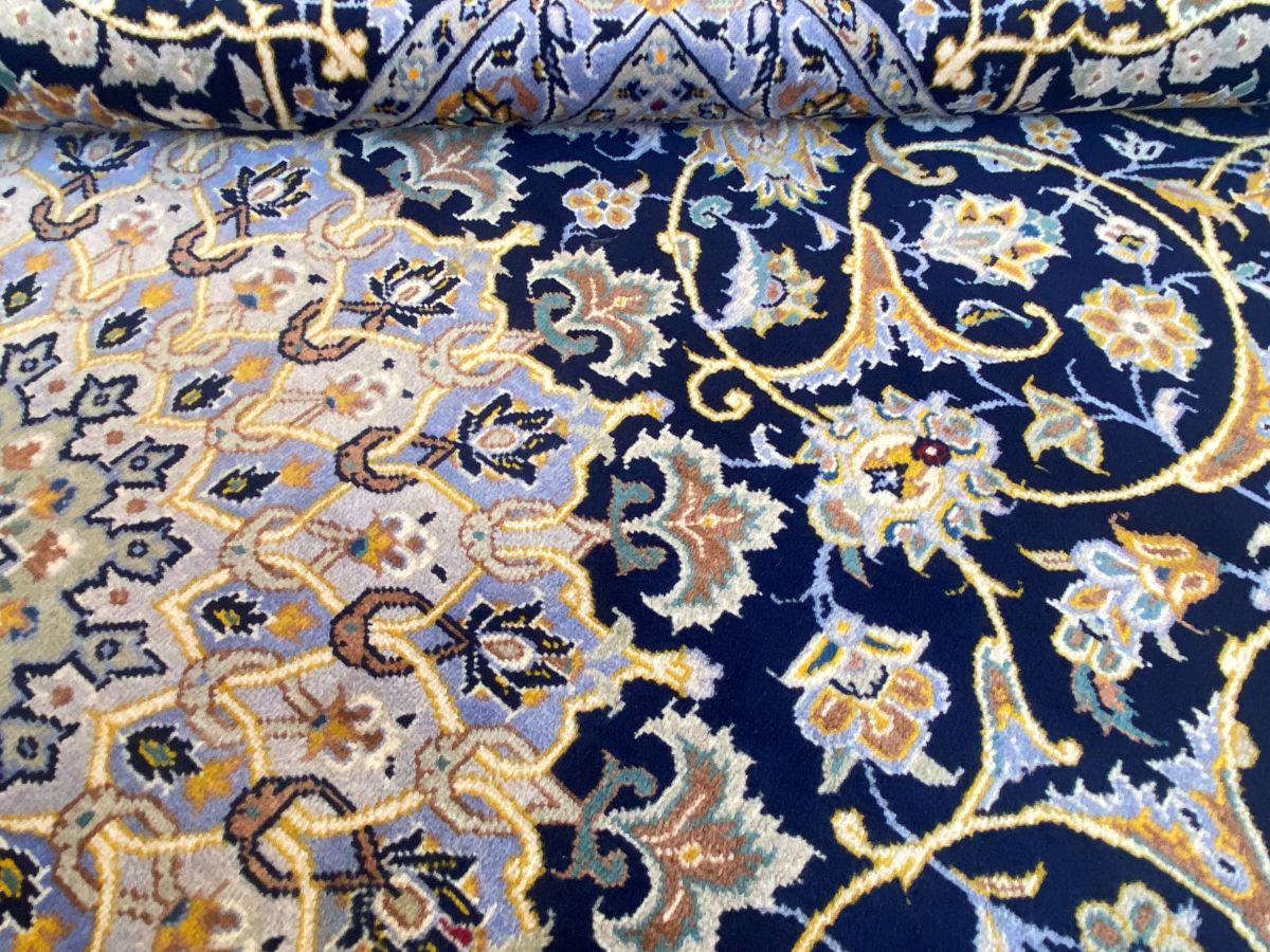 Fine Hand-Knotted Royal Persian Kashan Carpet