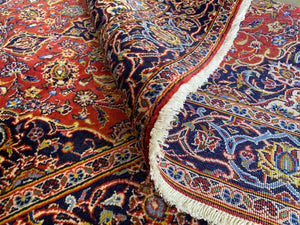 Fine Hand-Knotted Persian Kashan Carpet