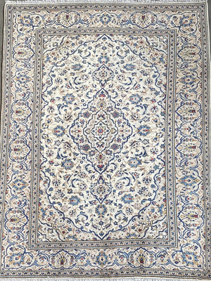 Fine Hand-Knotted Persian Kashan Carpet