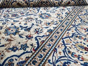 Fine Hand-Knotted Persian Kashan Carpet