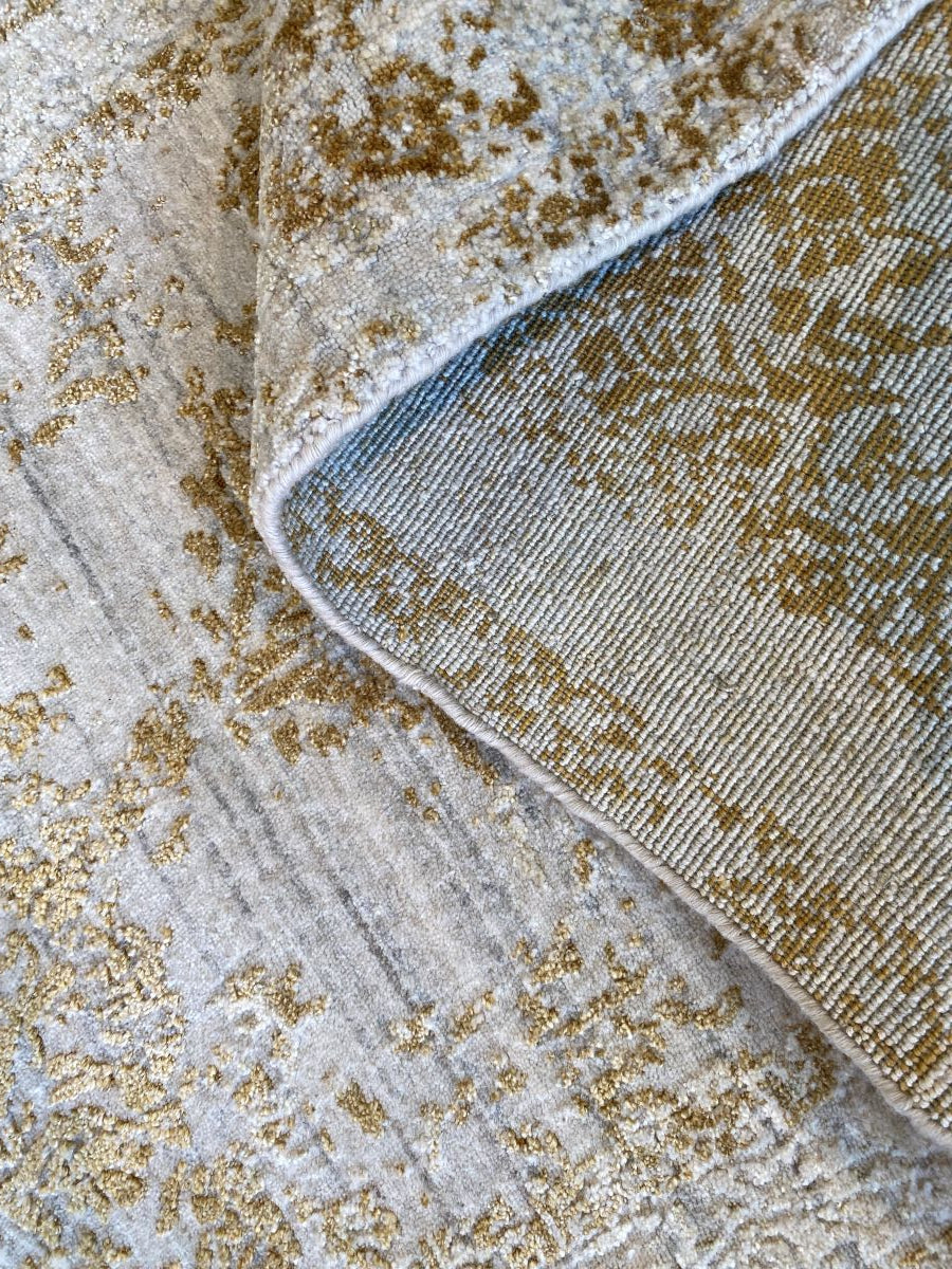 Hand-Woven Modern Crystal Collection