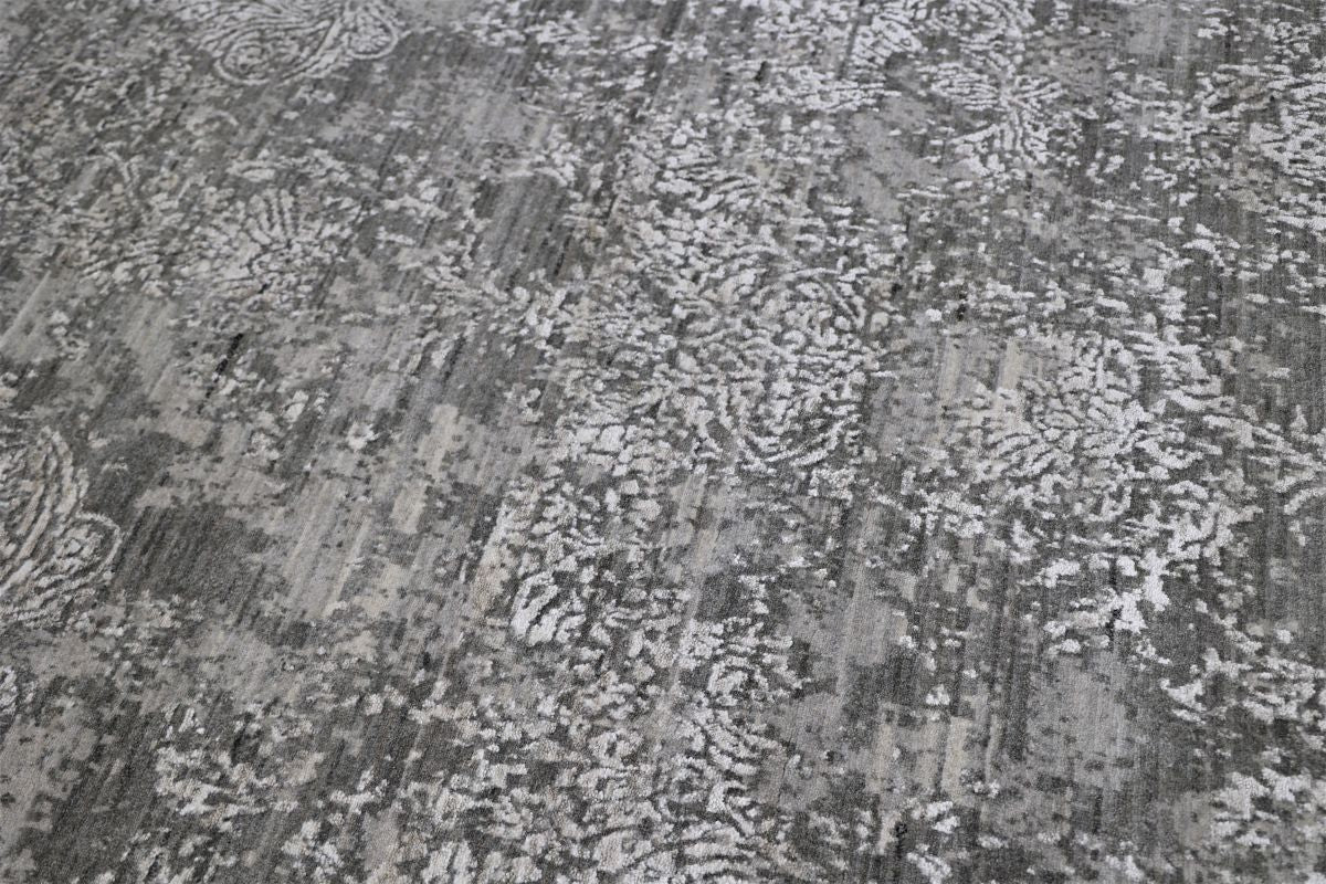 Hand-Woven Modern Crystal Collection