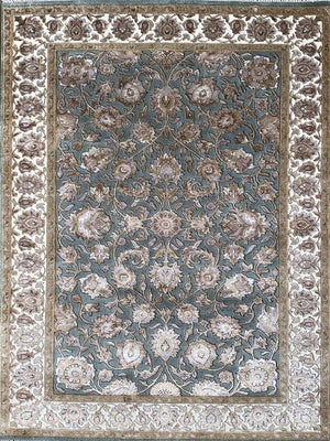 Fine Hand-Knotted Tabriz Design Rug