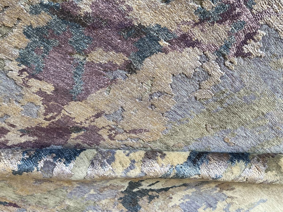 Hand-Woven Modern Everest Collection