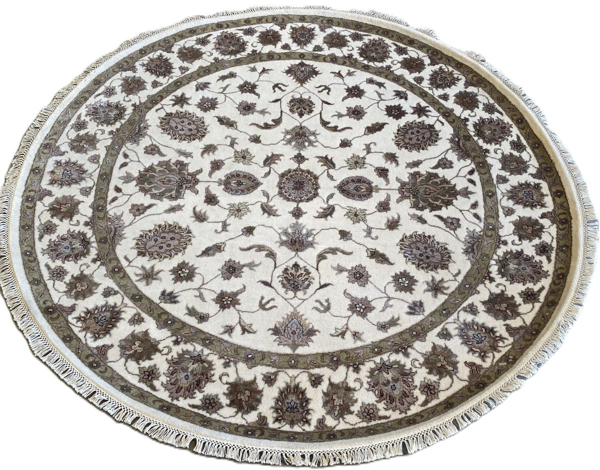 Fine Hand-Woven Persian Tabriz Design Carpet