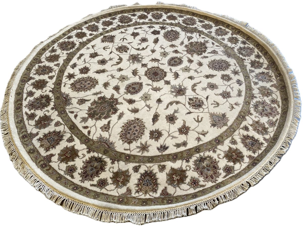 Fine Hand-Woven Persian Tabriz Design Carpet