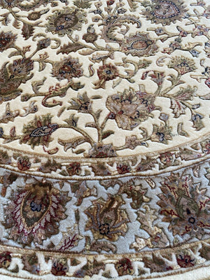 Fine Hand-Woven Persian Tabriz Design Carpet