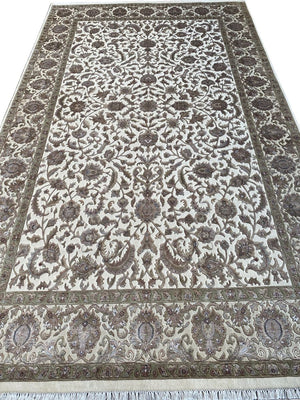 Traditional Handmade Tabriz Design Carpet