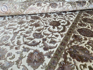 Traditional Handmade Tabriz Design Carpet