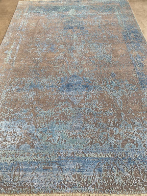 Fine Hand-Woven Modern Transitional Erased Carpet