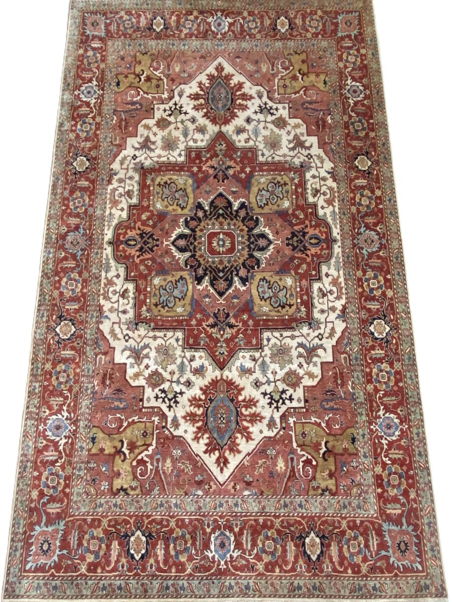 Hand-Woven Serapi Heriz Design Carpet