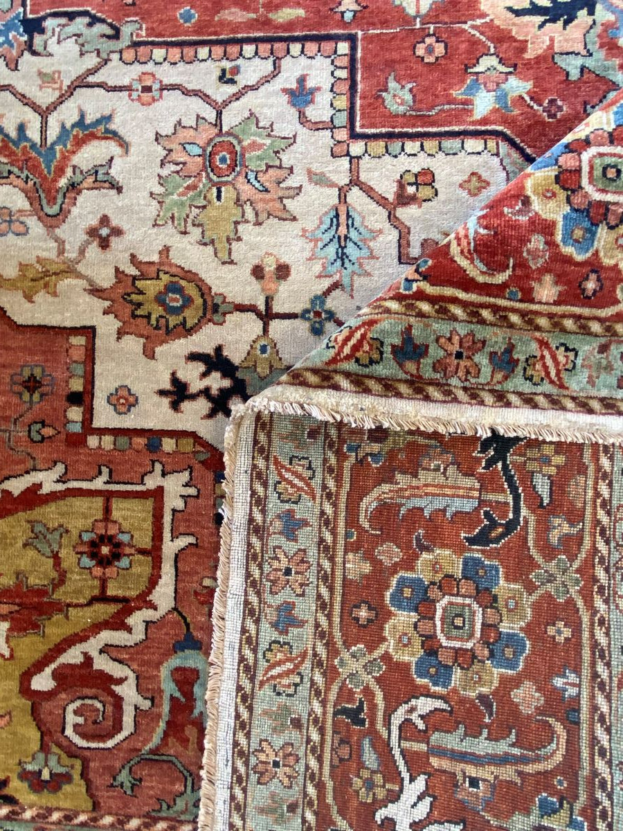 Hand-Woven Serapi Heriz Design Carpet