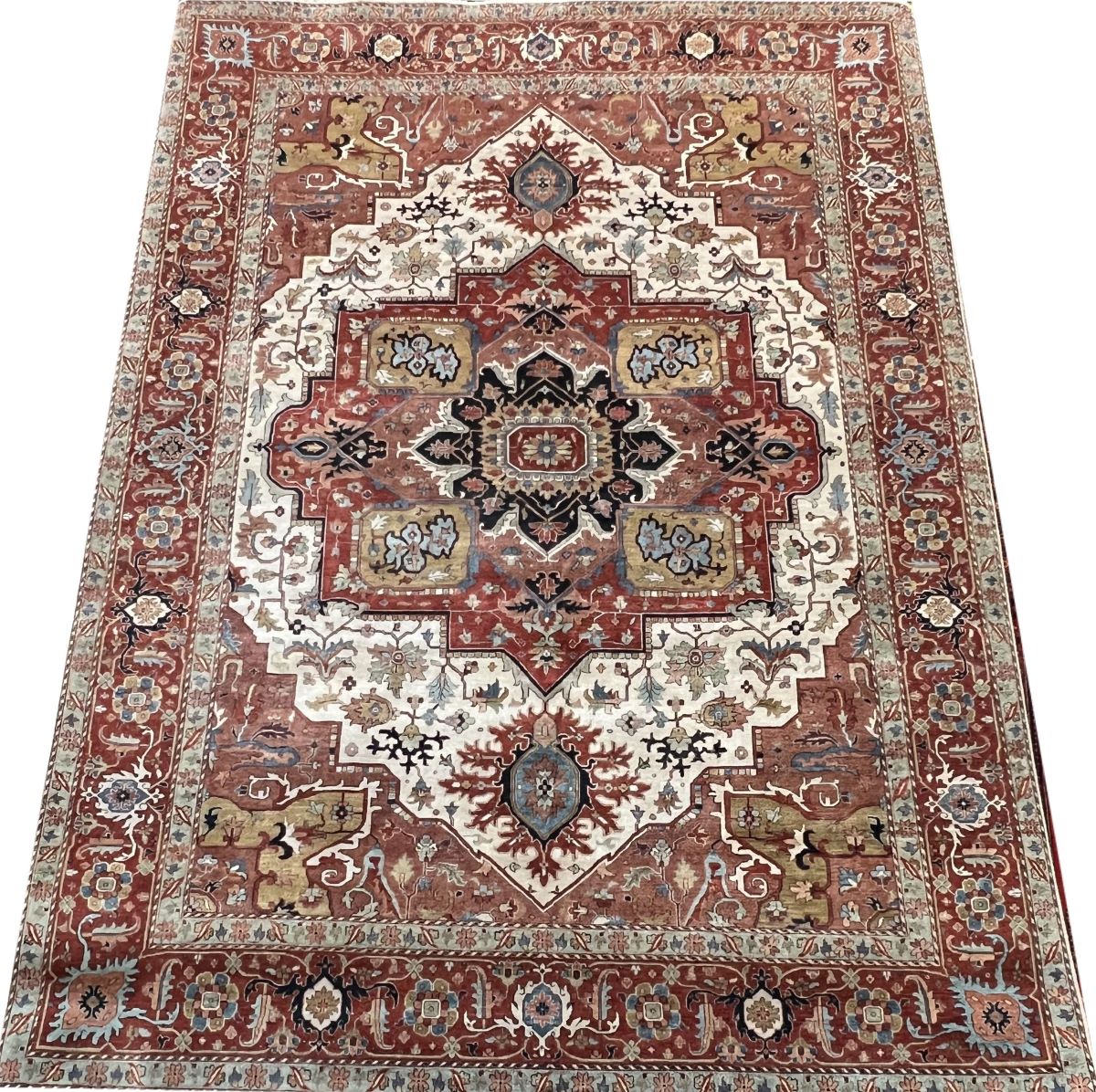 Hand-Woven Serapi Heriz Design Carpet