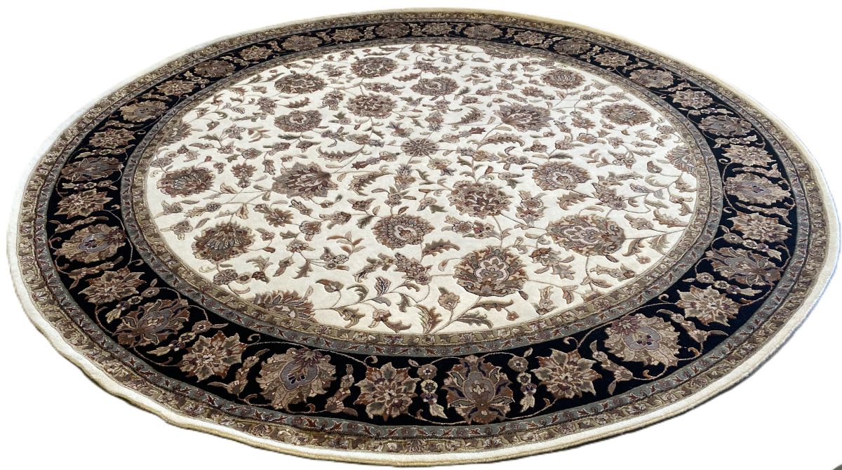Fine Hand-Woven Persian Tabriz Design Carpet