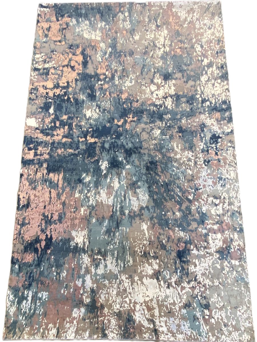 Fine Hand-Woven Modern Everest Collection