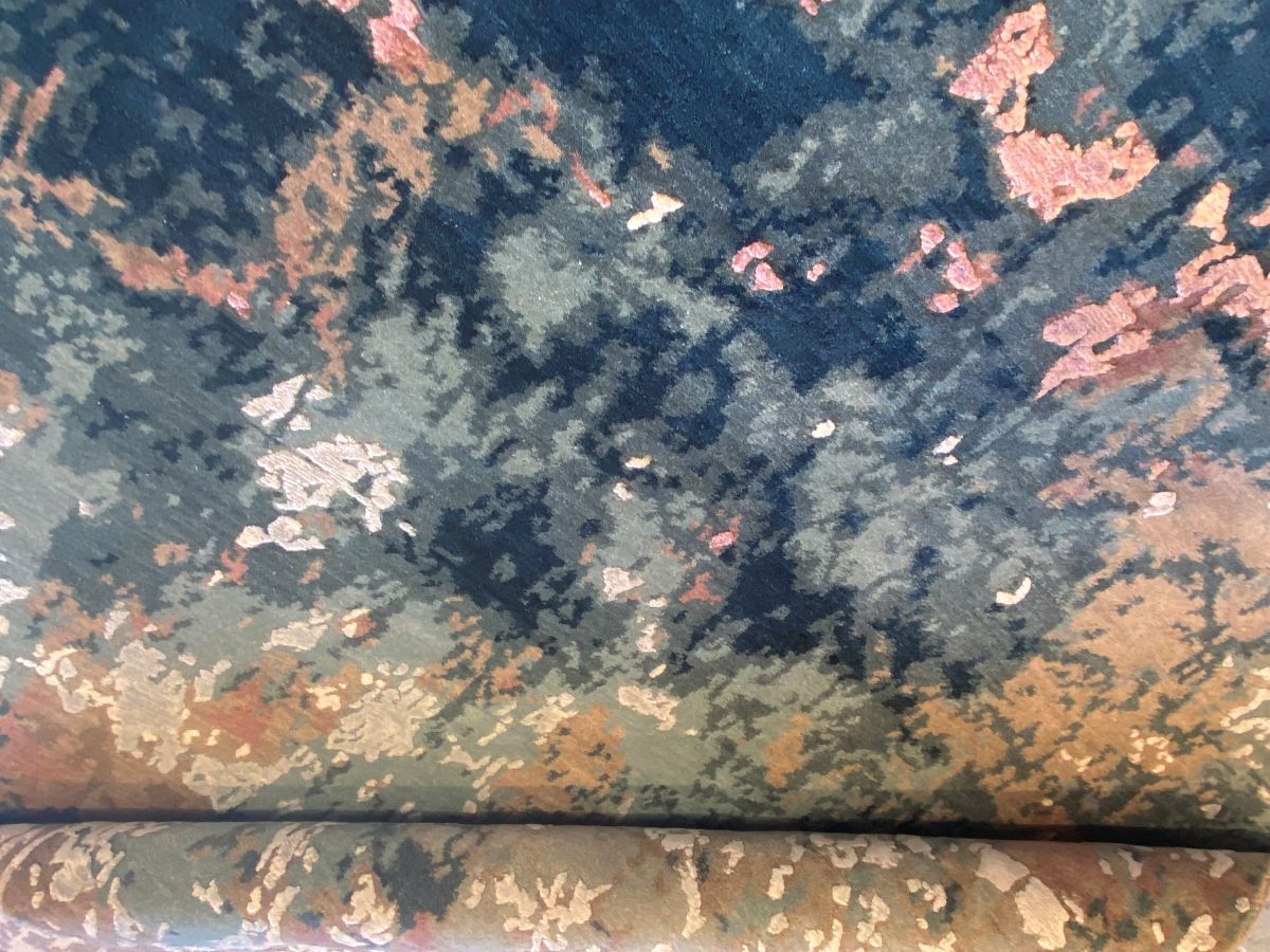 Fine Hand-Woven Modern Everest Collection