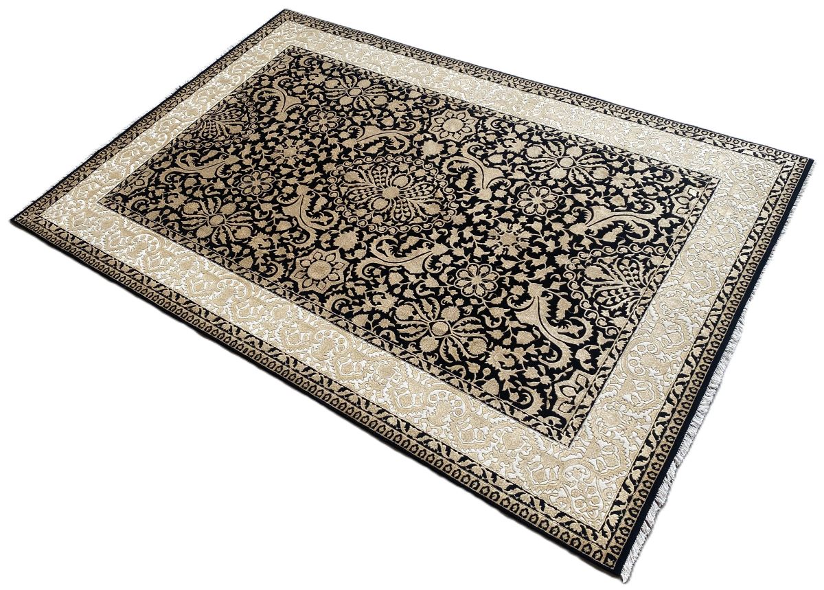 Traditional Hand-Woven Tabriz Design Carpet