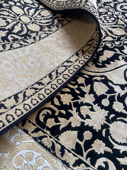 Traditional Hand-Woven Tabriz Design Carpet