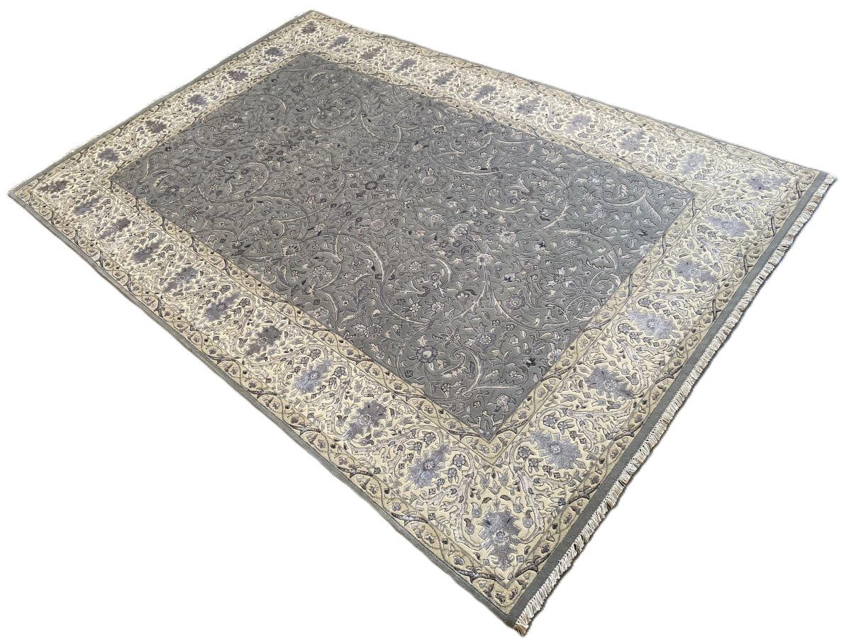 Fine Hand-Knotted Jaipur Isfahan Carpet